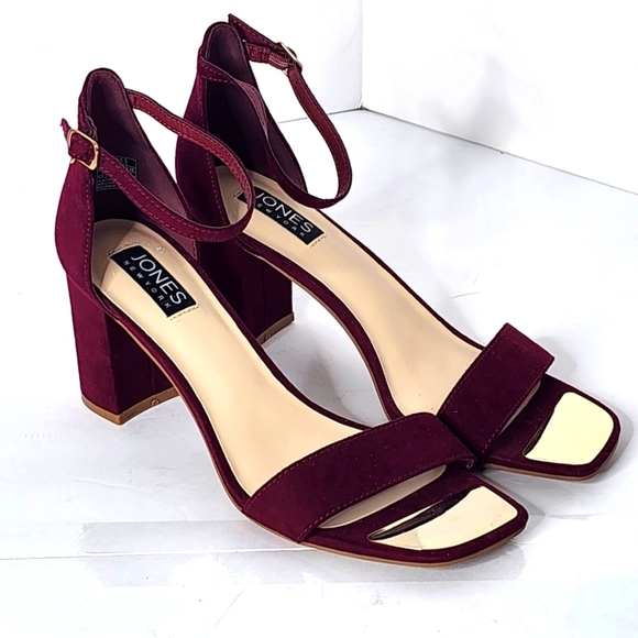 Jones New York Women burgundy Ankle Strap Suede Block Heels Size 10 - Picture 1 of 7
